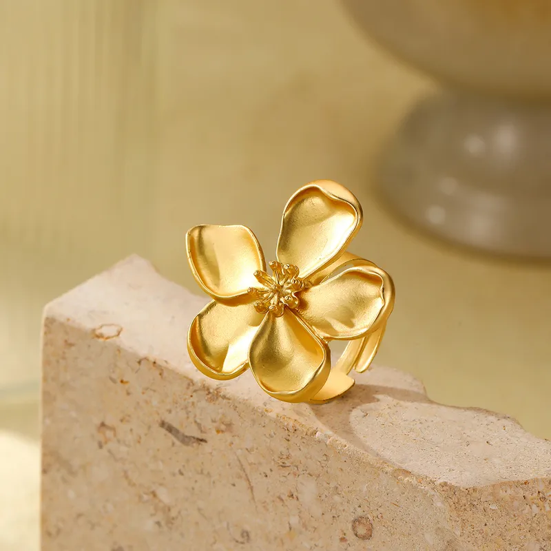 Retro Flower Open Ring
