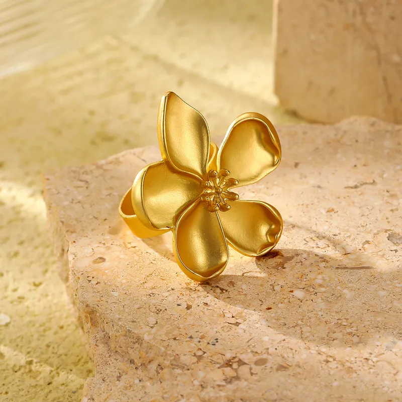 Retro Flower Open Ring